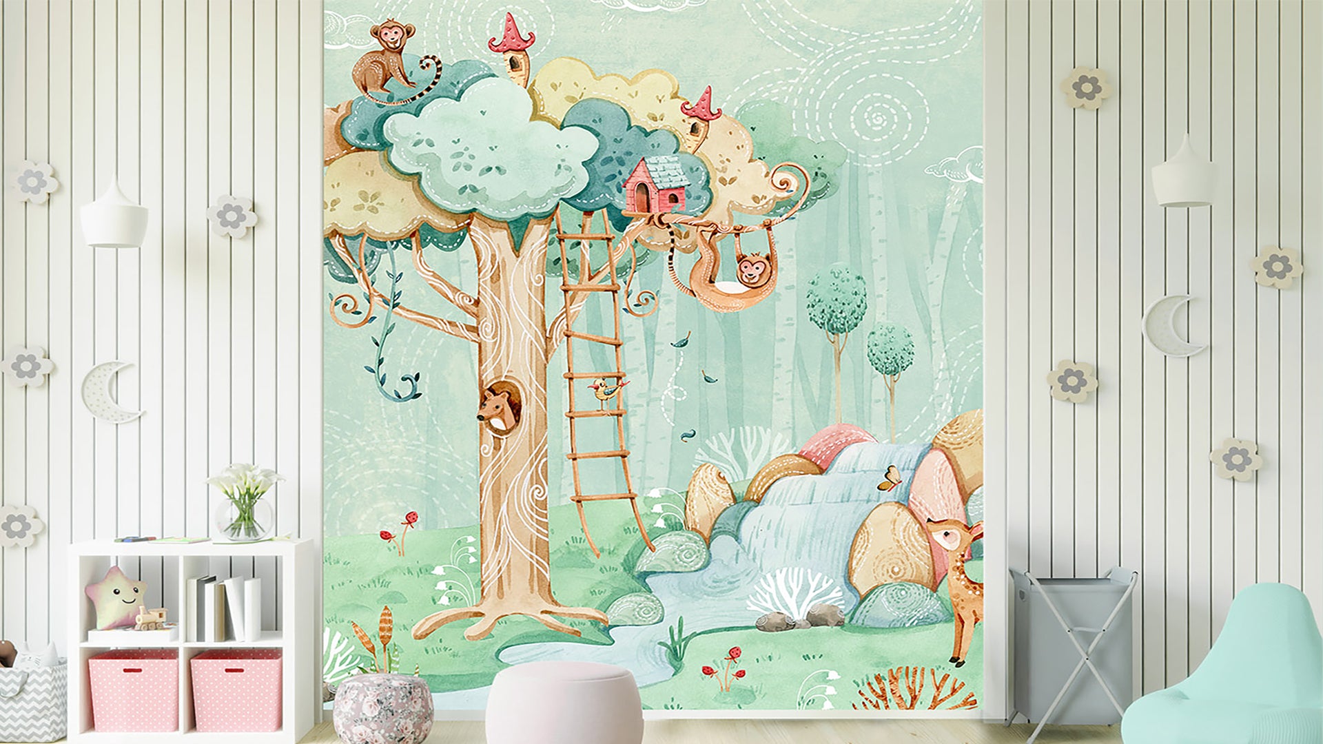 Dreamy Animal Treehouse Wallpaper for Kids