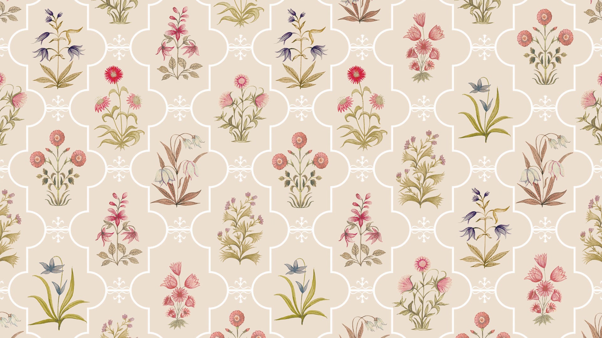 Royal Promenade: Indian Vintage Floral Wallpaper