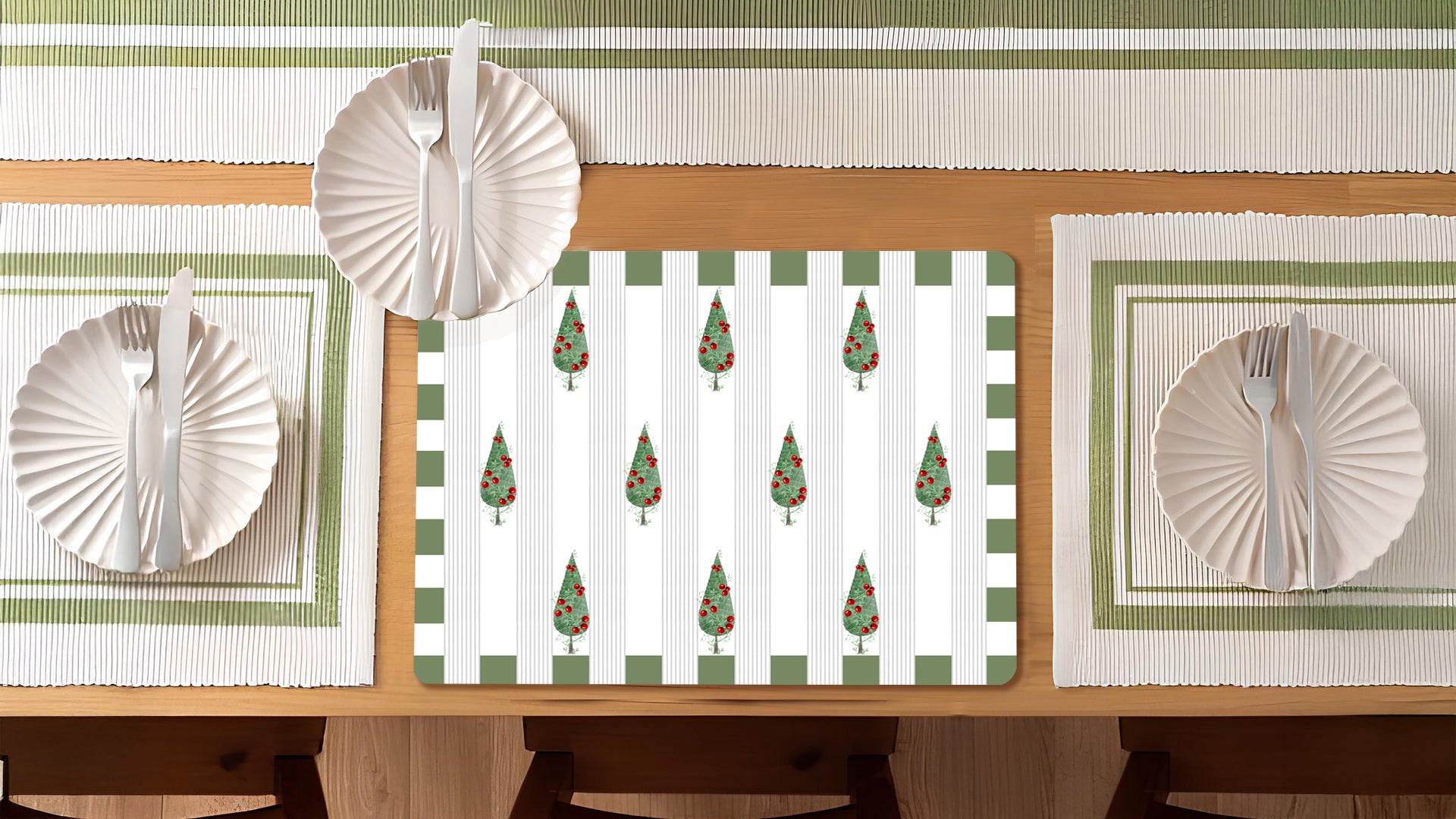 Emeraldscape: Luxury Wooden Table Mat